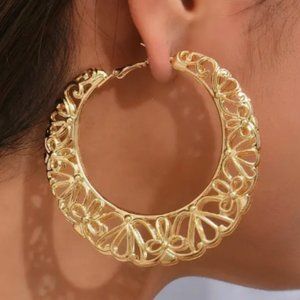 18k Gold Plated Hollow-Out Pattern Hoop Earrings